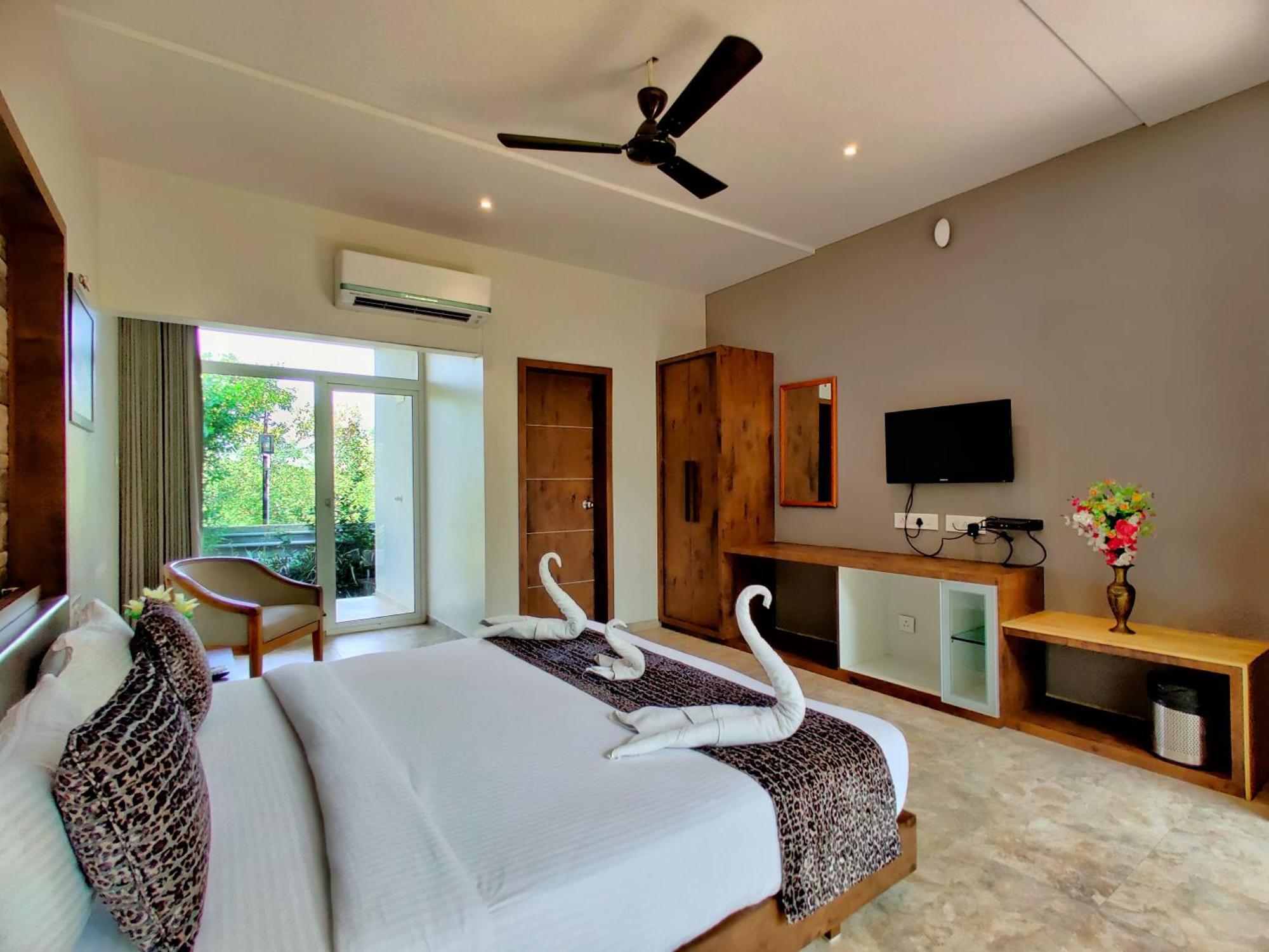 Lion Signature Family Resort Sasan Gir Exterior photo